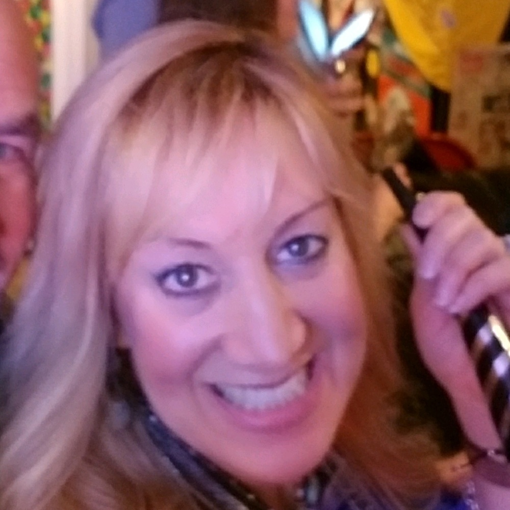 Meet your Posher, Lori